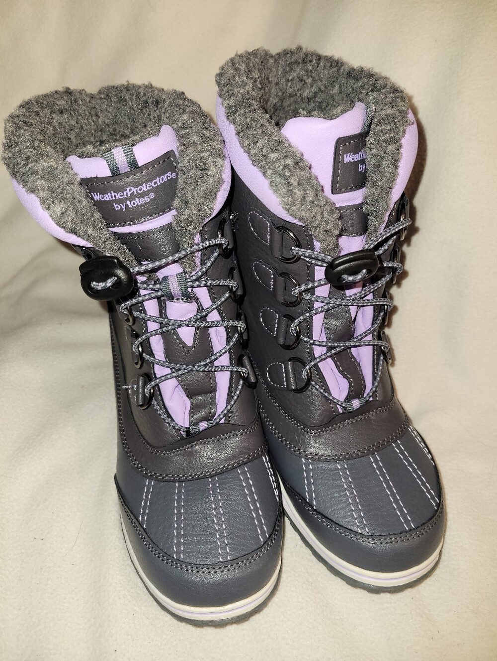 Totes Girls Size 5M Davina Grey Lavender Waterproof  Thinsulate Fleece Lining